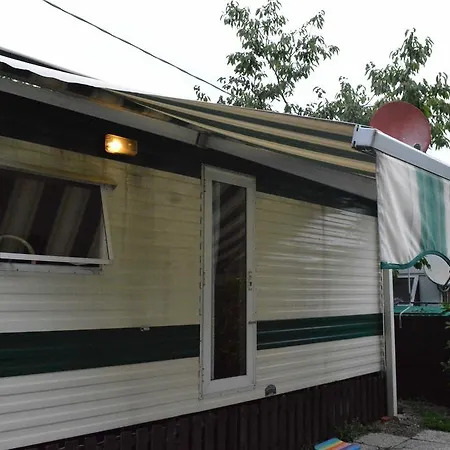 Mobilehome Acero Rosso Camping *
