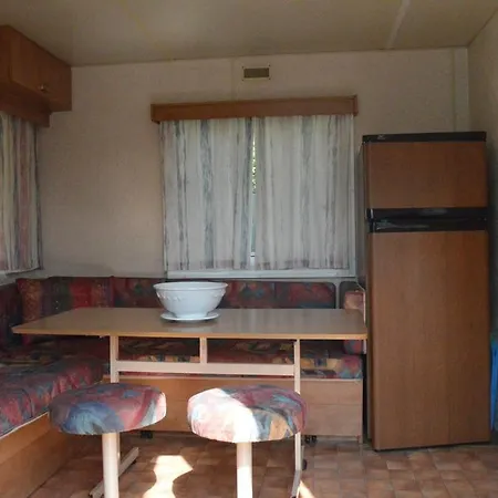 Campsite Mobilehome Acero Rosso