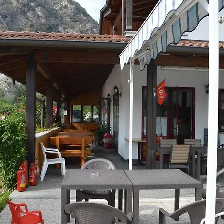 Mobilehome Acero Rosso Camping *